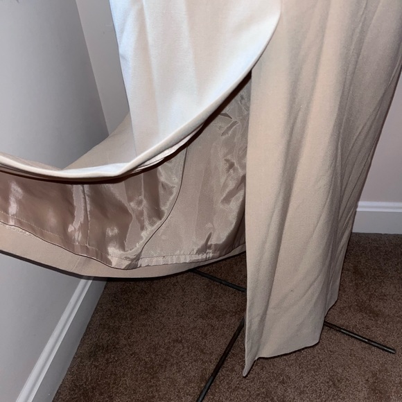 EUC Floor length pencil skirt, fully lined back invisible zipper, & kick slit - Picture 3 of 7